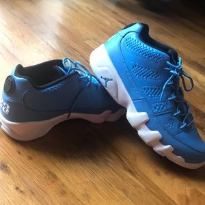 Jordan 9 low Pantone retro